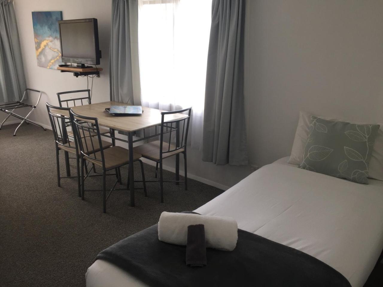 Fairway Motel & Apartments Wanaka Eksteriør billede